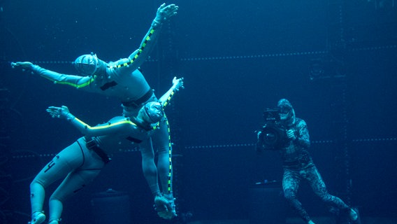 Unterwasser-Dreharbeiten von "Avatar 2" von James Cameron © 2022 20th Century Studios. Foto: Mark Fellmann