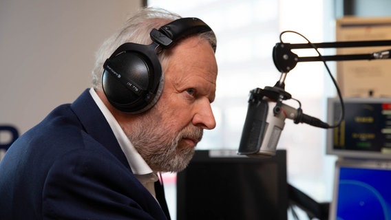 Schauspieler Axel Milberg im Gespräch mit dem NDR Schauspieler Axel Milberg im Gespräch mit dem NDR © NDR