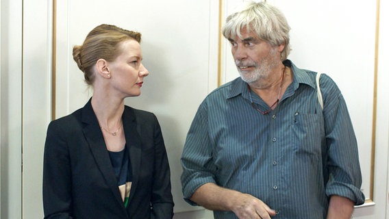 Sandra Hüller und Peter Simonischeck in einer Filmszene in aus "Toni Erdmann" von Maren Ade © Komplizen Film / NFP 