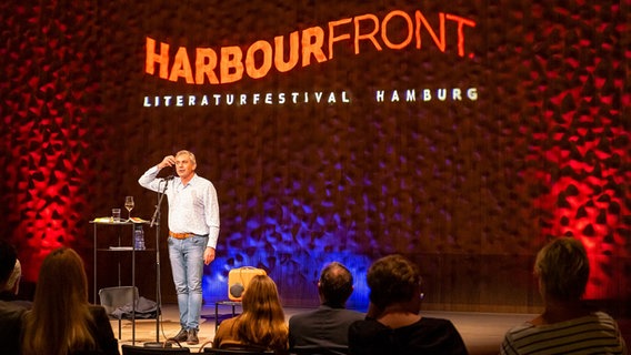 Waldimin Kaminer beim Hamburger "Harbour Front Festival" © Harbour Front/Thomas Hampel Foto: Thomas Hampel