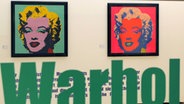 Blick in die Sonderausstellung "Andy Warhol - von Marilyn bis Mao" auf die  Porträts der Schauspielerin Marilyn Monroe. © dpa - Bildfunk Foto: Ingo Wagner dpa/lni