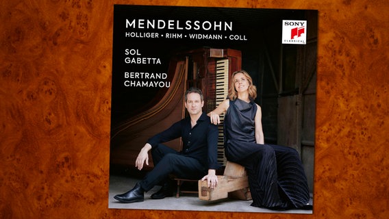CD-Cover: Sol Gabetta, Bertrand Chamayou - Mendelssohn © Sony Classical 