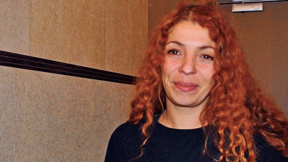 Die algerische Theaterautorin und Feministin Rayhana.  