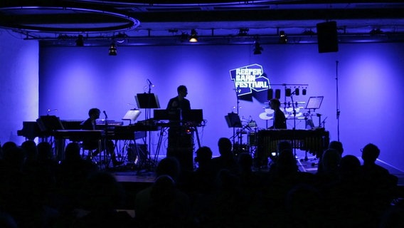 Das Johannes Motschmann Trio im Resonanzraum © NDR Foto: Lasse Taubner
