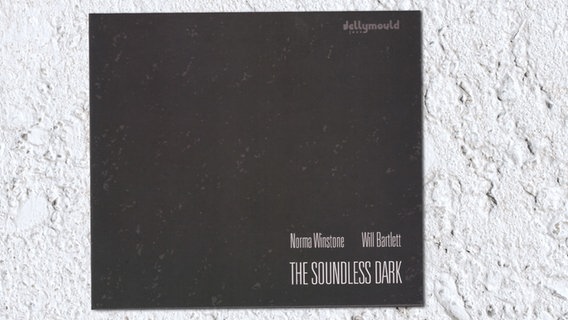 CD-Cover "The Soundless Dark" von Norma Winstone & Will Bartlett © Jellymouldjazz 