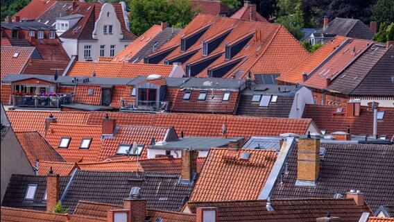 Häuserdächer von Wismar © picture alliance/dpa | Jens Büttner Foto: Jens Büttner