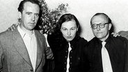Heinrich Böll, Ilse Aichinger und Günther Eich 1952 während der Tagung der Gruppe 47 © picture-alliance / dpa Foto: dpa