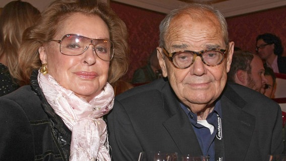 Nadja Tiller und Walter Giller im Hamburger Hansa Theater © dpa 