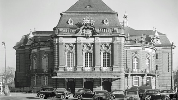 Historisches Bild der Hamburger Laeiszhalle. © picture alliance / akg-images / Historisches Auge Foto: akg-images / Historisches Auge