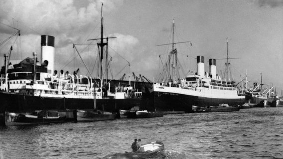 Schiffe  im Hamburger Hafen, 1939. © NDR Archiv 