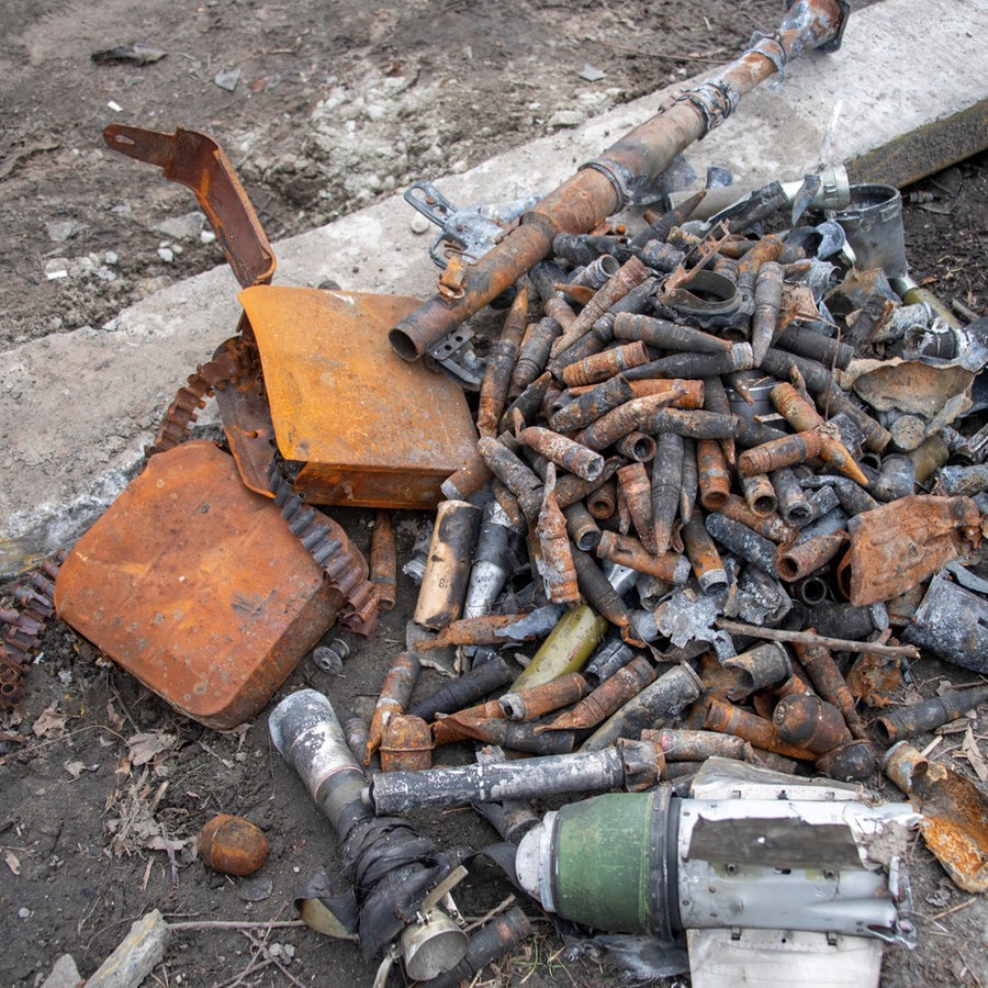 Munitionsreste in Butcha in der Ukraine © picture alliance Foto: Jamie Wiseman