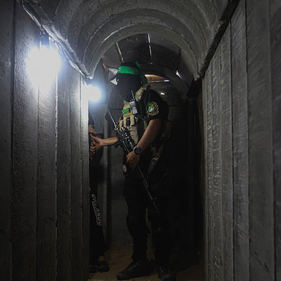 Hamas lädt die Öffentlichkeit zur Waffenausstellung ein in ihren Tunneln in Gaza © picture alliance Foto: Habboub
