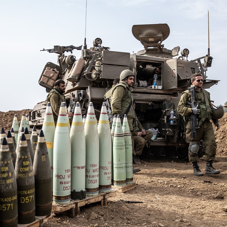 Blick auf Munition und Israelische Armee © Picture Alliance Foto: Anadolu / Mostafa