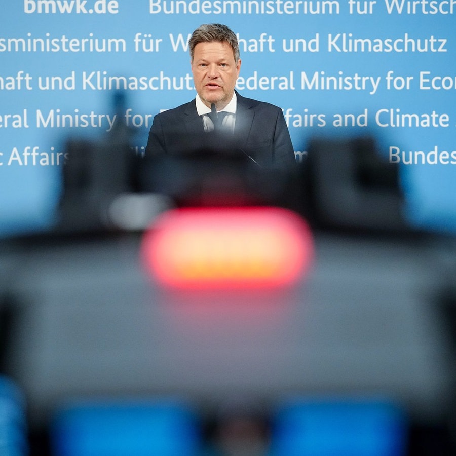 Bundeswirtschaftsminister ruft den Notfallplan Gas aus © picture alliance Foto: Kay Nietfeld