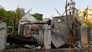 Eine durch eine russische Rakete zerstörte ukrainische Kirche. © picture alliance / abaca | Koshelev Albert/Ukrinform/ABACA 
