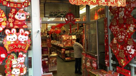 Chinatown in San Francisco - Ein Laden mit allerlei chinesischem Merchandise © NDR Foto: Ana Radić