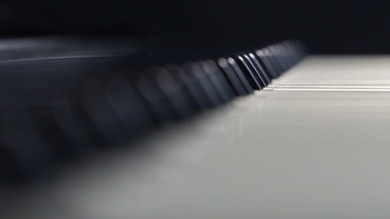 Eine Klaviertastatur. © NDR 