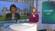 NDR MV Live: Moderatorin Frauke Rauner im Gespräch mit Katharina Seiler aus dem Hauptstadtstudio. © NDR 