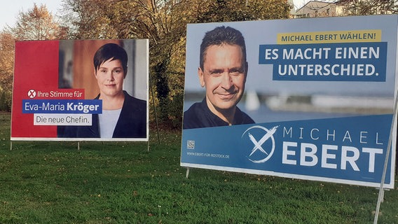 Wahlplakate zur Oberbürgermeister-Wahl in Rostock mit den beiden Stichwahl-Kandidaten Eva-Maria Kröger und Michael Ebert. © Andreas Frost Foto: Andreas Frost