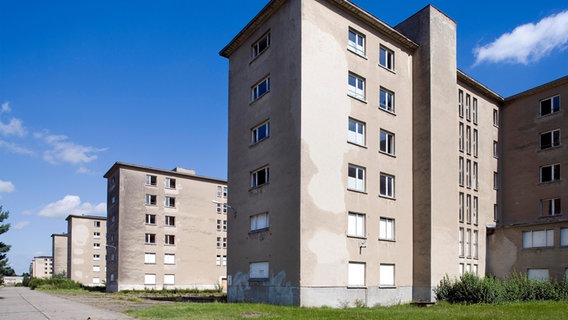 Gebäudereihe des Koloss von Prora  Foto: Bildagentur Huber/Lubenow