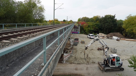 Bauarbeiten am zweite Gleis für die  "Weddeler Schleife". ©  Deutsche Bahn AG Foto: Volker Emersleben