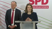 Stephan Weil (SPD) und Julia Willie Hamburg (Grüne) bei einer Pressekonferenz anlässlich des Koalitionsvertrages © NDR 