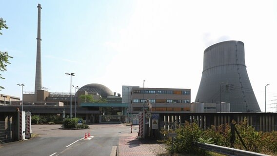 Blick auf das Kernkraftwerk Emsland in Lingen. © dpa-bildfunk Foto: Friso Gentsch