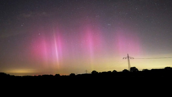 Polarlichter über dem Himmel von Beckeln in der Samtgemeinde Harpstedt. © Nord-West-Media TV 