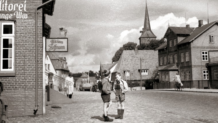 Eine historische Aufnahme an der Beeckerbrücke in Bad Bramstedt. © Archiv Schadenhof