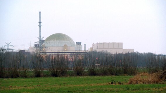 Ein Blick auf das Atomkraftwerk in Brokdorf. © NDR 