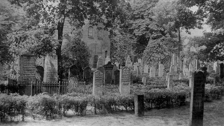 Ein altes Bild von dem Friedhof in Elmshorn © NDR Foto: Harald Kirschninck