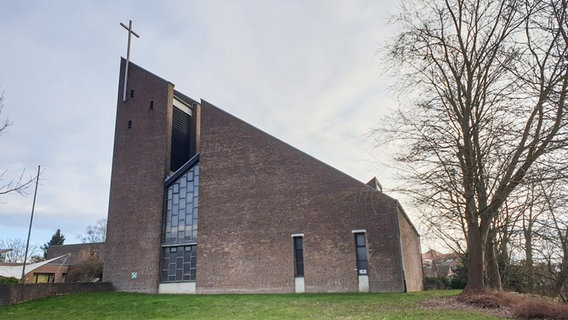 Die Kriche St. Vicelin in Bad Oldesloe. © NDR Foto: Johannes Tran