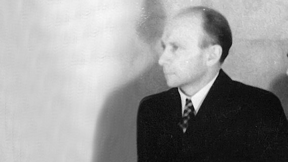 Blick auf SPD-Mann Bruno Diekmann  - Schleswig-Holsteins Ministerpräsident von 1949 bis 1950 © picture-alliance / dpa 