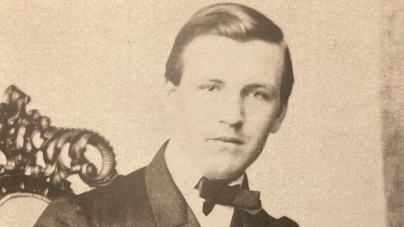 Der junge Friedrich Groth auf einem alten schwarzweiß Foto. © Bremisches Staatsarchiv 
