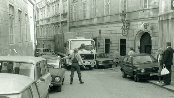 Verstopfte Straße in Prag © NDR Foto: Annemargret John
