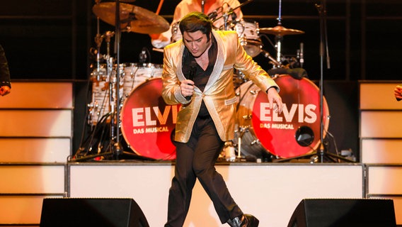 Grahame Patrick Doyle bei einem Gastspiel von Elvis - Das Musical in Erfurt © IMAGO / Future Image 