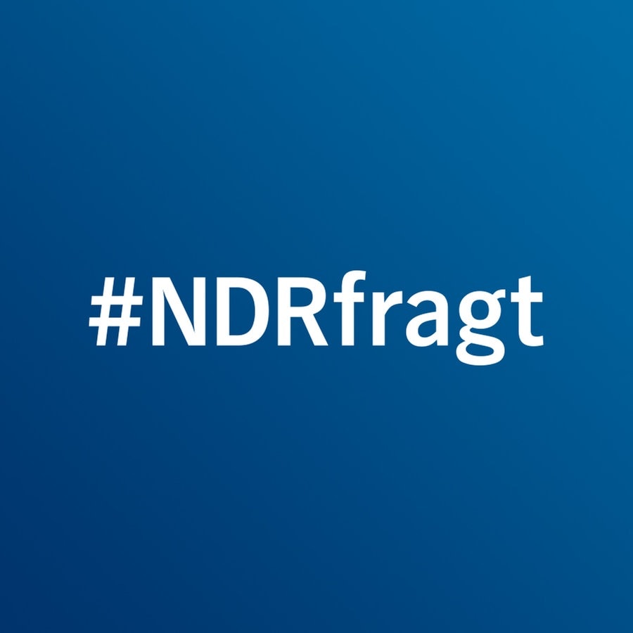 Das Logo von #NDRfragt auf blauem Hintergrund. © NDR 