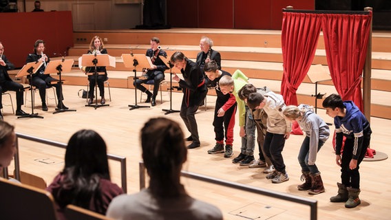 Kinder tanzen im Rolf-Liebermann-Studio. © Marcus Krüger Foto: Marcus Krüger