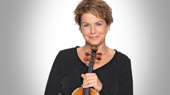 Katrin Schietzbach, 1. Geigerin des NDR Elbphilharmonie Orchesters © NDR, Julia Knop Foto: Julia Knop