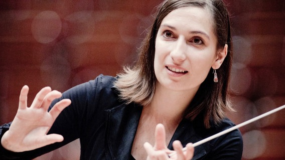 Ariane Matiakh © NDR Foto: Marco Borggreve