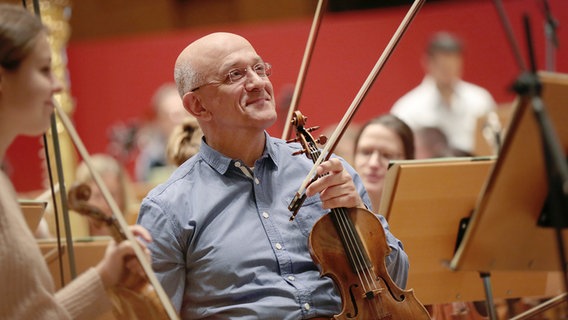 Vladimir Lazov, Violine © NDR / Micha Neugebauer Foto: Micha Neugebauer