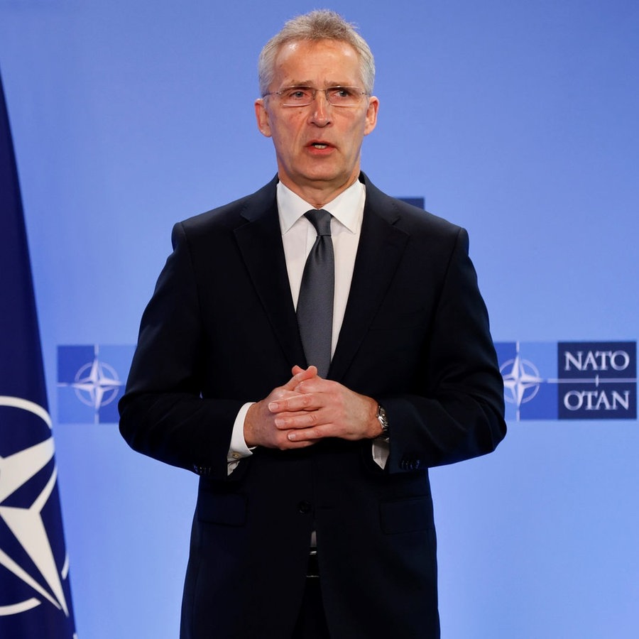 Der NATO-Generalsekretär Jens Stoltenberg in Brüssel am 16. März 2022. © ASSOCIATED PRESS Foto: Johanna Geron