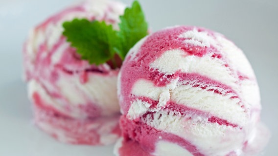 Eiskugeln © Fotolia.com Foto: victoria p.