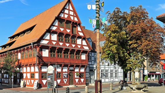 Das Alte Rathaus mit Ratsweinkeller in Gifhorn. © picture alliance/Bildagentur-online/Klein 