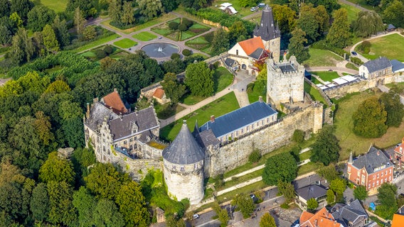 Luftaufnahme der Burg in Bad Bentheim. © imago images Foto: Hans Blossey