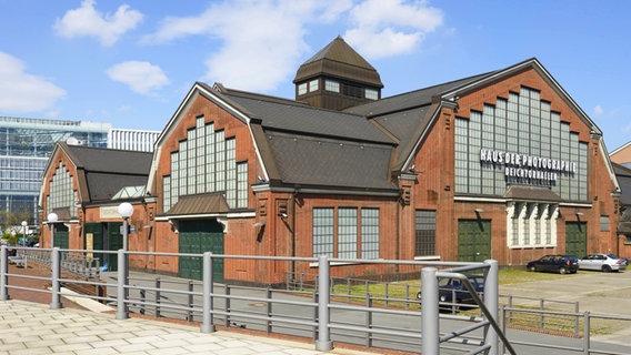 Außenansicht der Hamburger Deichtorhallen. ©  imago/imagebroker 