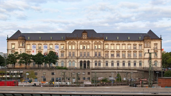 Frontalansicht des Museums für Kunst und Gewerbe Hamburg. © Kunstmeile Hamburg Foto: Henning Rogge