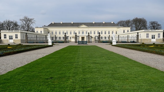 Das Schloss Herrenhausen im Großen Garten in Hannover-Herrenhausen (Niedersachsen) © picture alliance / dpa Foto: Holger Hollemann