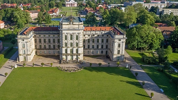 Schloss Ludwigslust aus der Luft aufgenommen. © Staatliche Schlösser, Gärten und Kunstsammlungen M-V 
