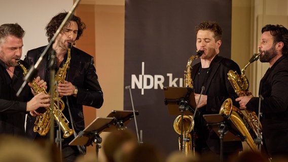Das SIGNUM saxophone quartet beim "NDR Kultur Foyerkonzert on tour" am 16. November 2023 in Bad Doberan. © Oliver Borchert 